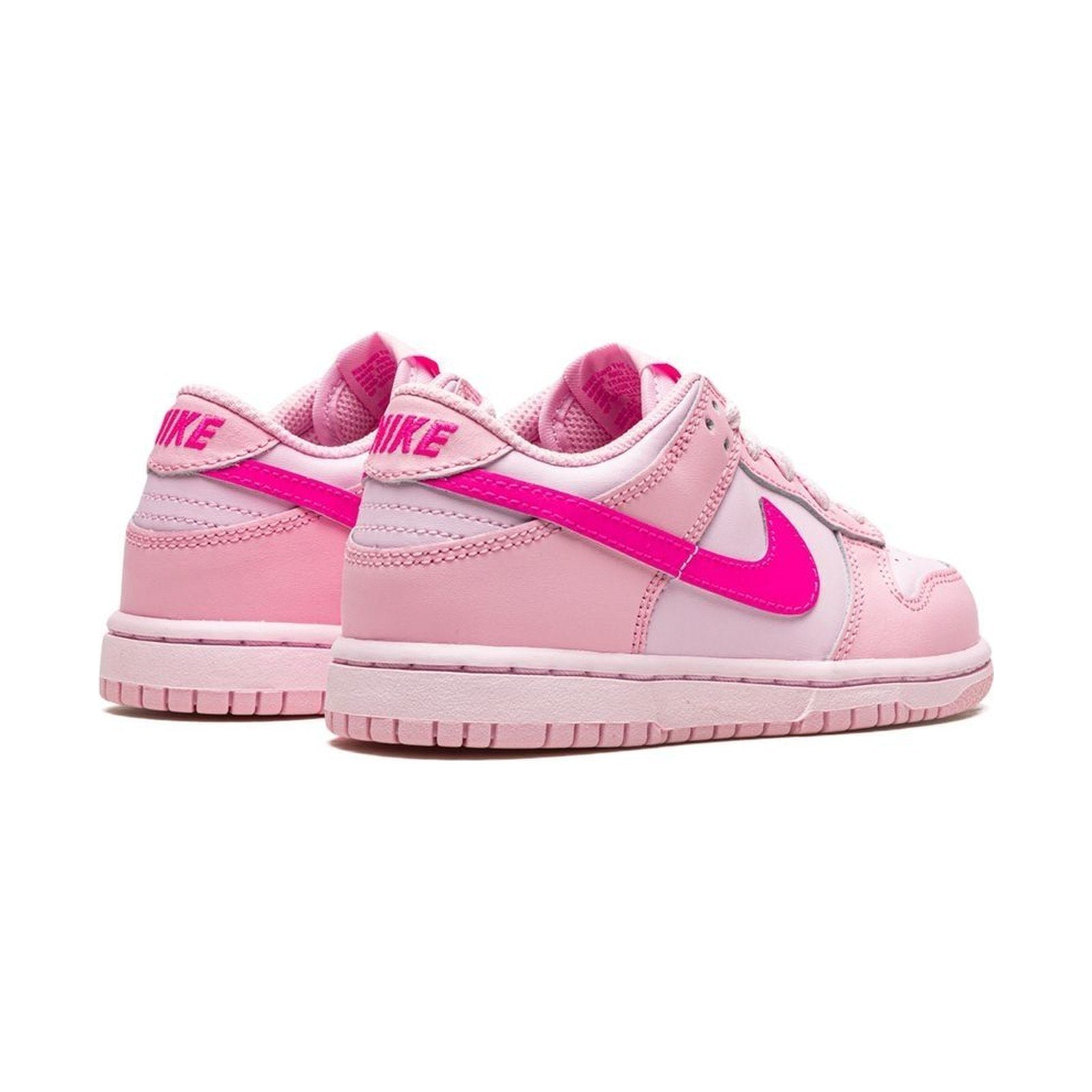 Nike Dunk Low 'Triple Pink' (Women) - الصورة 3
